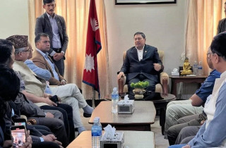 कांग्रेसका युवा नेताहरूले भने– हामी साथमा छौँ, दबाबमा नपर्नुस्