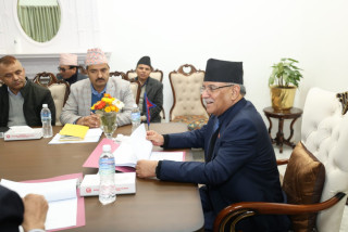 वीर अस्पतालमा आउने बिरामीले गुनासो गर्ने अवस्था आउनु हुन्न : प्रधानमन्त्री 