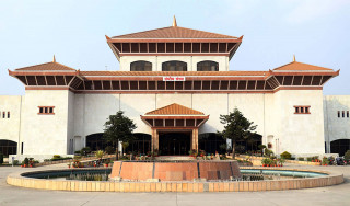 एमालेद्वारा एकसाथ तीन मन्त्रीको राजीनामा माग