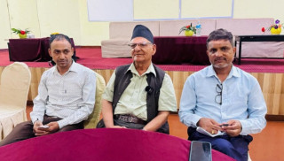 राष्ट्रिय जनमोर्चाले सरकारलाई विश्वासको मत दिँदैन : चित्रबहादुर केसी