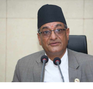 सबै राजनीति दलबिच संवाद र सहमतिबाट संविधान संशोधन हुन्छ : गृहमन्त्री लेखक