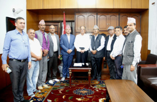 वस्ती विकास र पूर्वाधार निर्माणअघि भौगर्भिक अध्ययनको व्यवस्था मिलाउनुपर्छः प्रचण्ड