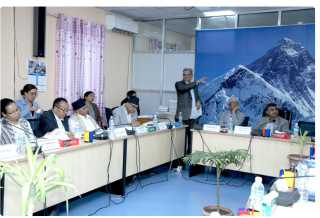 प्रधानमन्त्री नआएको भन्दै समितिको ध्यानाकर्षण