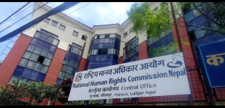 चिकित्सकहरूको आन्दोलनप्रति आयोगको ध्यानाकर्षण, भन्यो– स्वास्थ्य सेवा तत्काल सुचारु गर