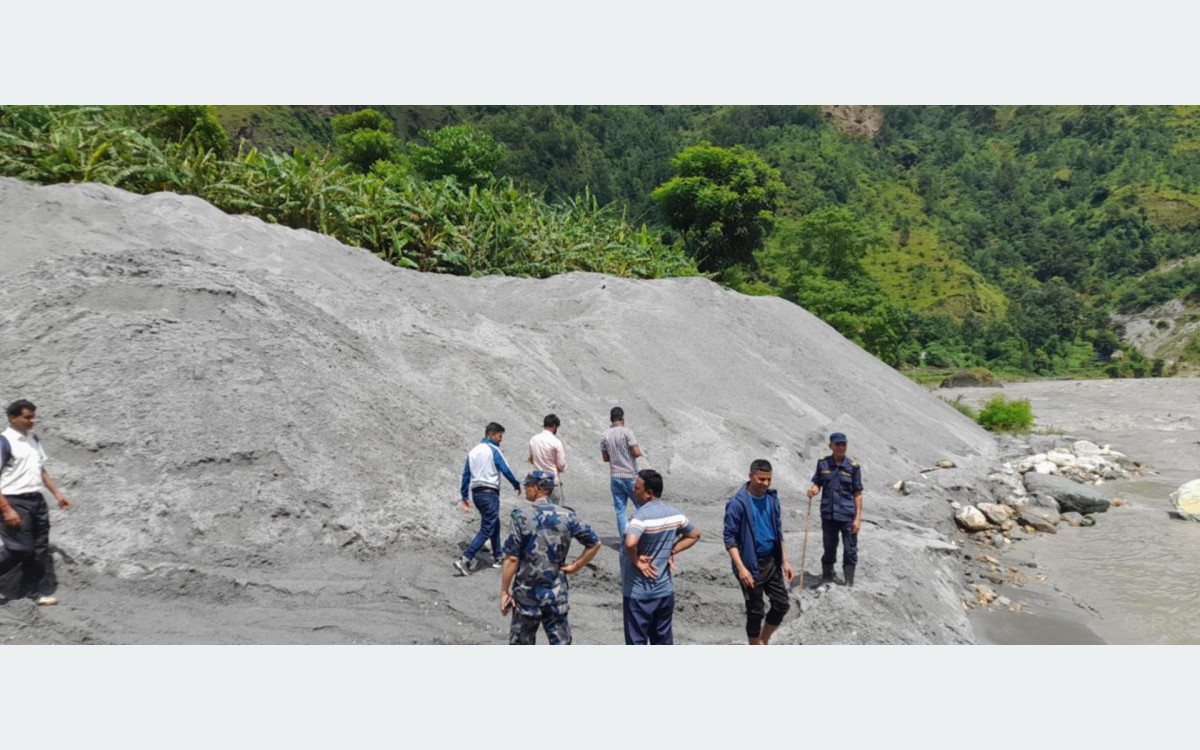 वर्षायाममा पनि कालीगण्डकीमा अवैध दोहन